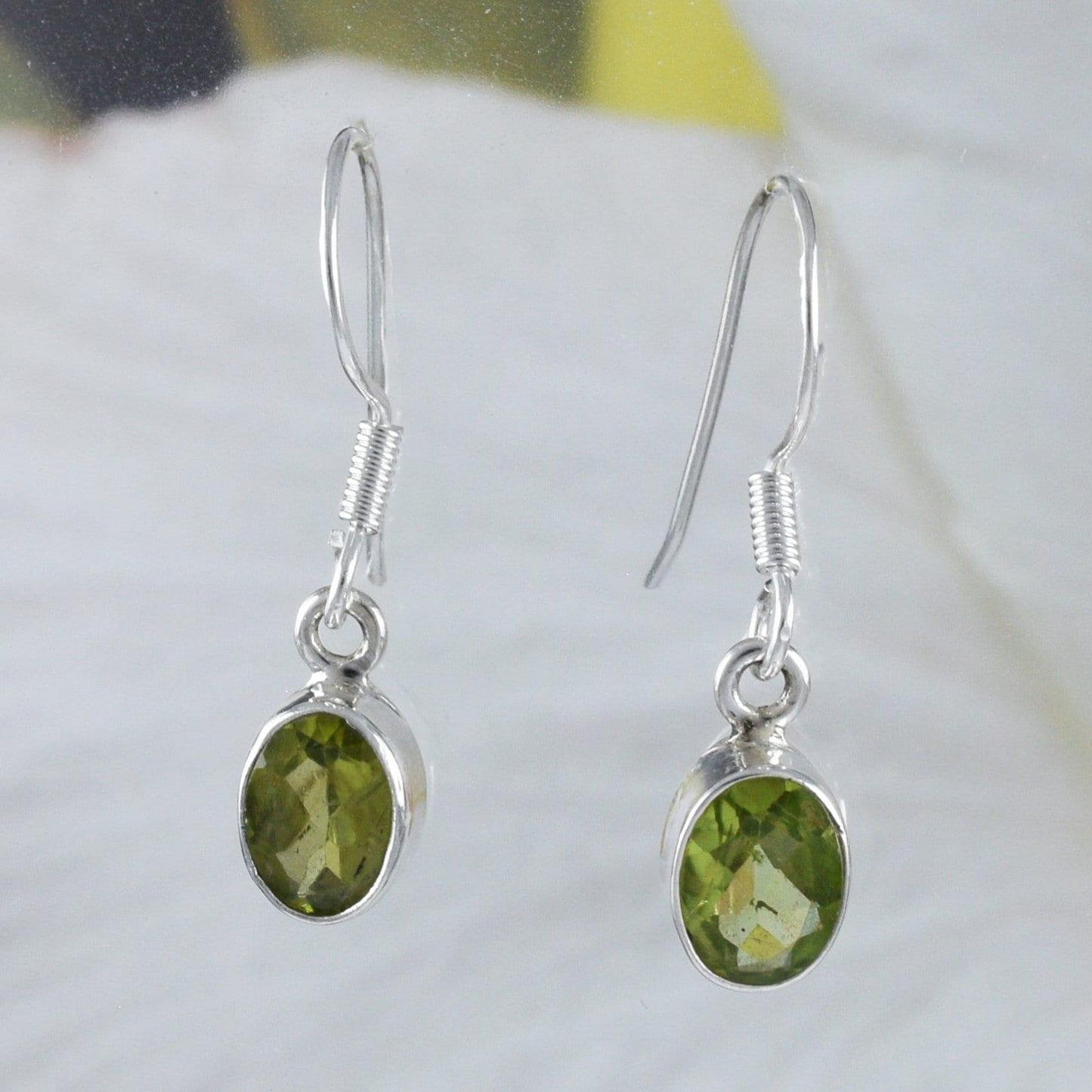 Beautiful Hawaiian Genuine Green Peridot Oval-Cut Earring, Sterling Silver Green Peridot Dangle Earring, E9034 Birthday Mom Gift - Hawaii Treasures Shop