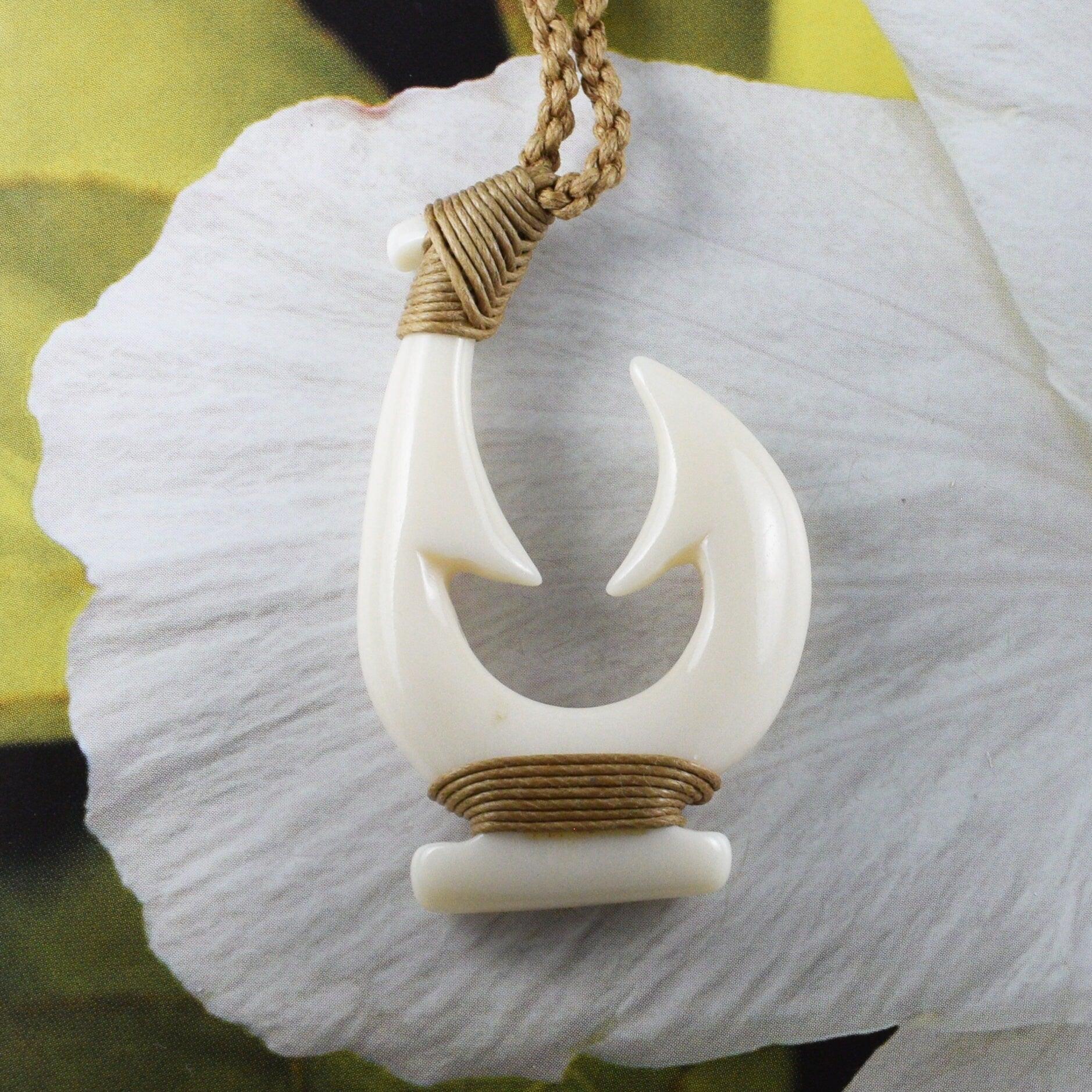 bome fish hook necjalcw Hawaiian Large Necklace, Hand Carved Buffalo Bone 3D Fish Hook Necklace, N9104 This is the same style worn by the native New Zealand Maori and other Polynesian peoples throughout the South Pacific. Unique Gorgeous Hawaiian X-Large Fish