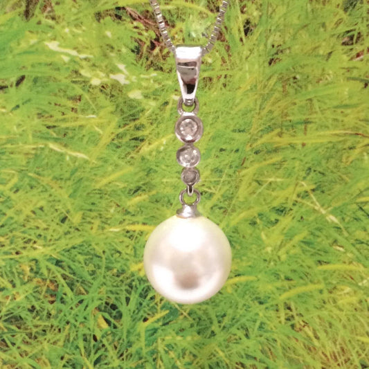 Gorgeous Hawaiian White Shell Pearl Necklace, Sterling Silver White Shell Pearl CZ Pendant, N2922 Birthday Mom Wife Mother Gift - Hawaii Treasures Shop