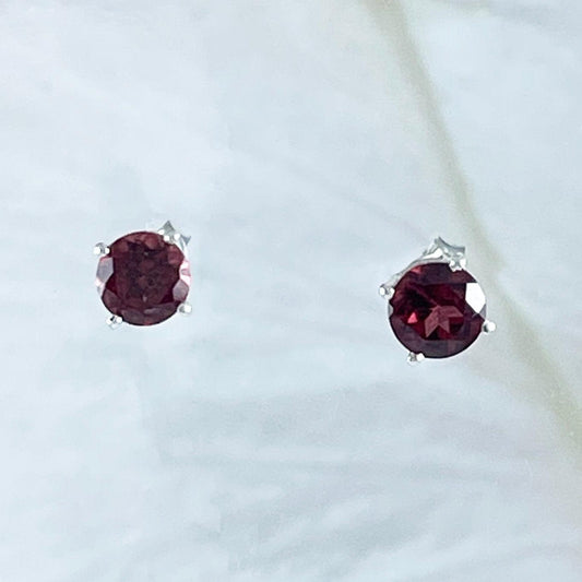 Beautiful Hawaiian Genuine Red Garnet Earring, Sterling Silver Garnet Stud Earring, E8652 Birthday Mother Mom Gift - Hawaii Treasures Shop