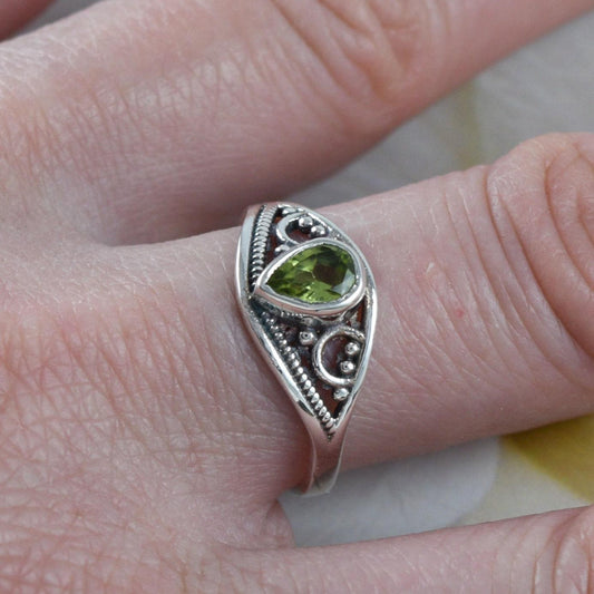 Unique Beautiful Hawaiian Genuine Peridot Rain Drop Ring, Sterling Silver Peridot Ring, R2606 Birthday Mom Wife Mother Gift - Hawaii Treasures Shop