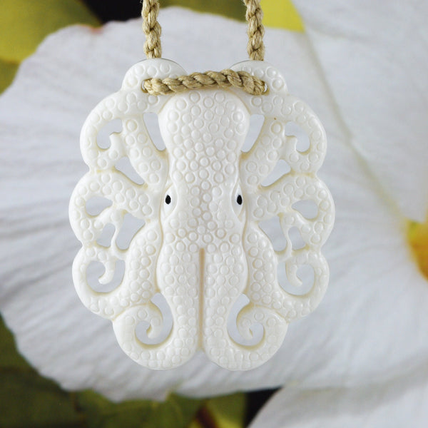 Unique Hawaiian Large Octopus Necklace, Hand Carved Buffalo Bone Octopus Necklace, N9115 Birthday Valentine Gift, Island Jewelry
